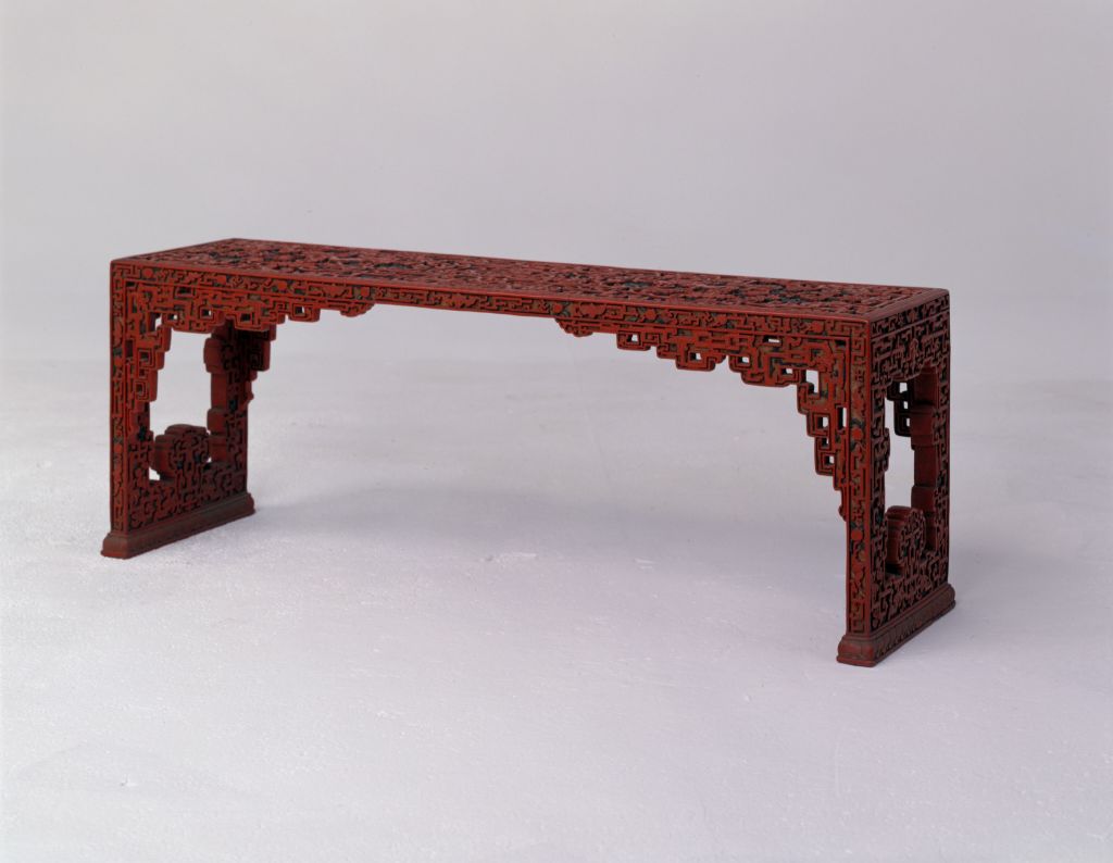 图片[1]-Removing red longevity patterns on the kang table-China Archive